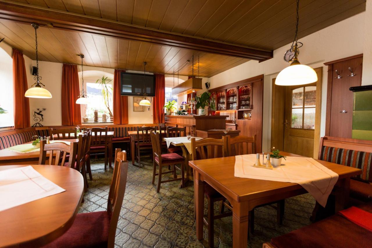 Gasthof Zum Goldenen Hirschen Geroldsgrun Exterior foto